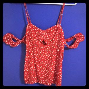 Cold shoulder cut out tank